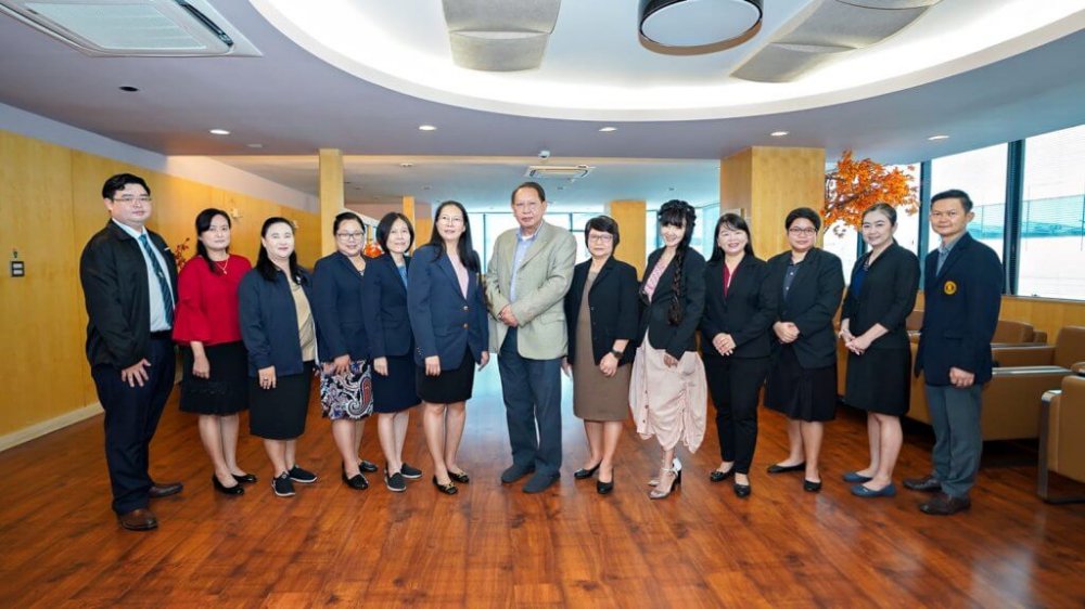 พิธีลงนามความร่วมมือทางวิชาการ บริษัท เมโทรซิสเต็มส์คอร์ปอเรชั่น จำกัด (มหาชน) กับคณะวิทยาศาสตร์และเทคโนโลยี มหาวิทยาลัยหัวเฉียวเฉลิมพระเกียรติ