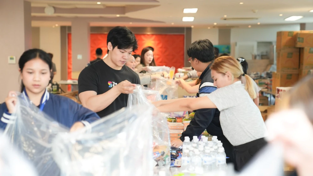 เมโทรซิสเต็มส์คอร์ปอเรชั่น ร่วมช่วยเหลือผู้ประสบภัยภาคใต้ มอบถุงยังชีพและน้ำดื่มมูลค่ารวมมูลค่ากว่า 560,000 บาท ผ่านกองทัพอากาศไทย